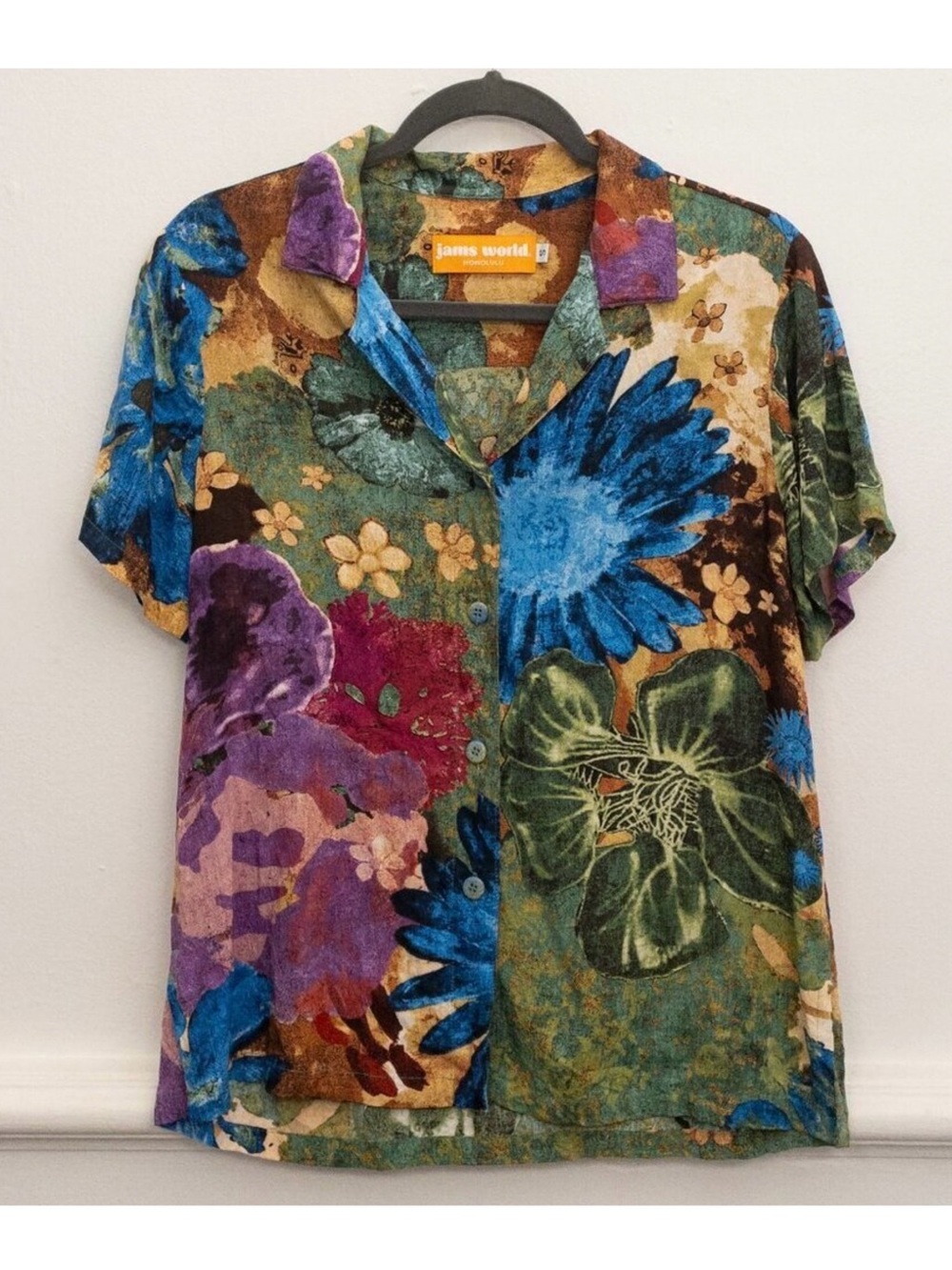 Jams World Honolulu Floral Button Shirt Small Rayon Aloha Resort Travel Top